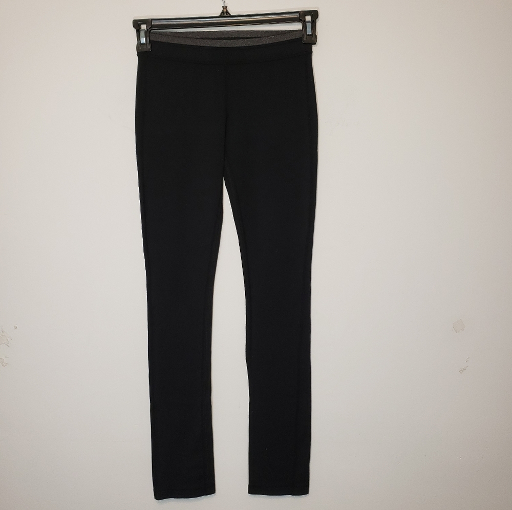 LULULEMON black skinny groove pants size 4